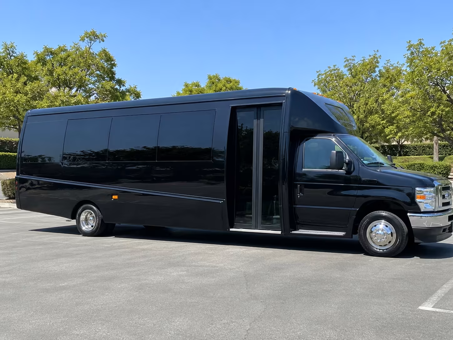 15 passenger minibus