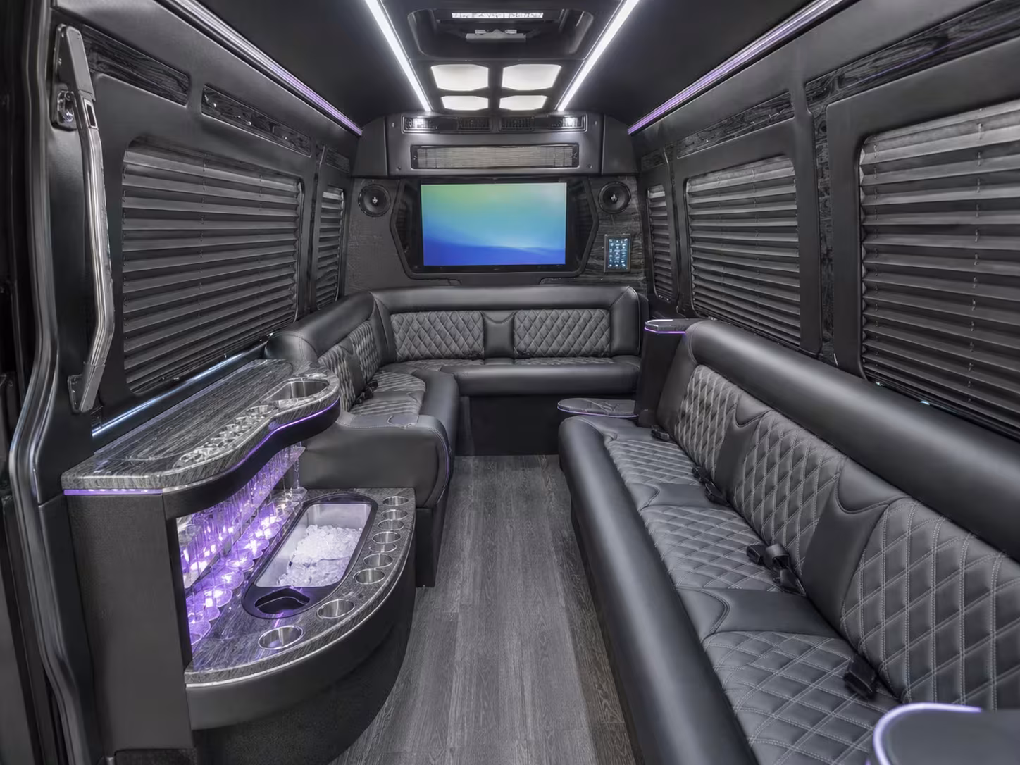 vancouver bus rentals for employee business travel to pdx